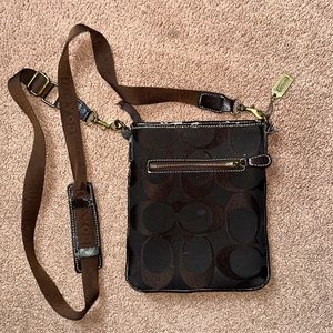 COACH VINTAGE CROSSOVER PURSE BAG BROWN AND BLACK WITH STRAP